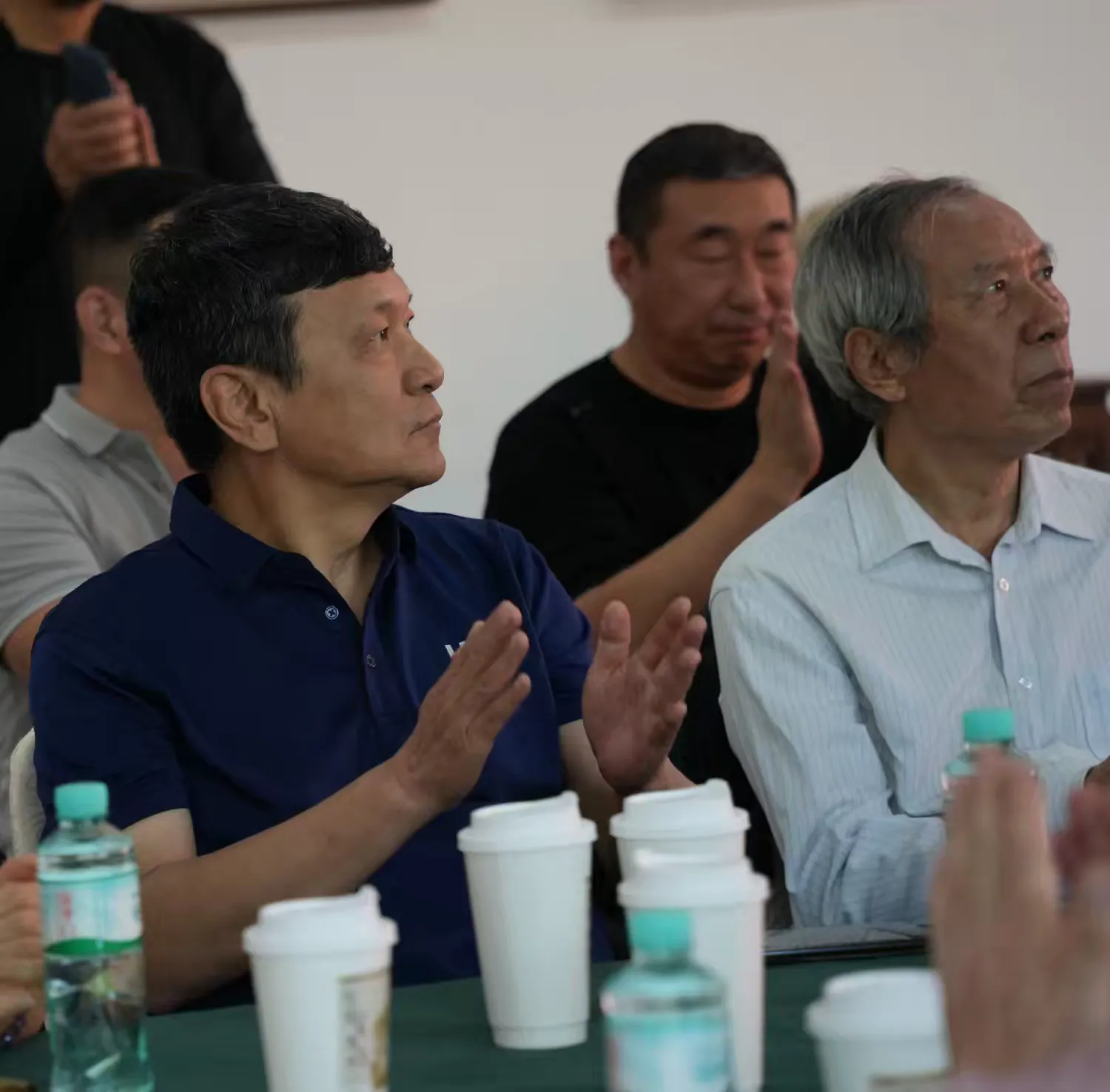 简篇-“十方草堂”开园暨“缘起丹青—任賢義教授 张军博教授中国画联展”、“中华奇石展”启幕